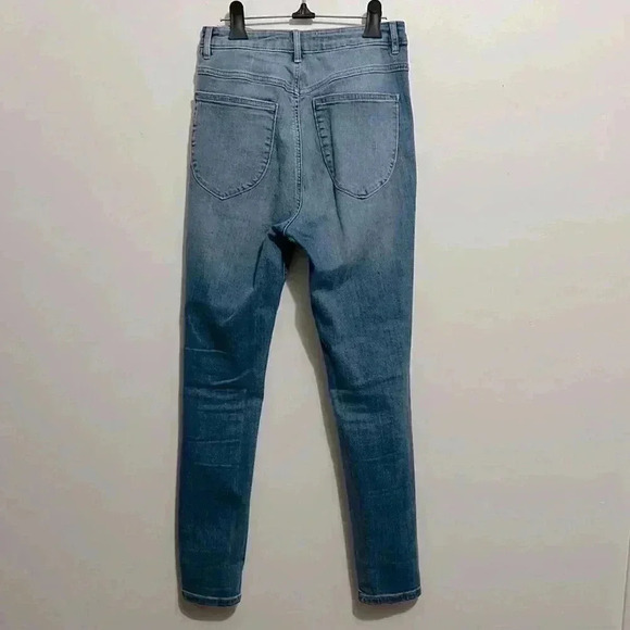 BNWOT Garage  distressed high waist jeans size 7 - Picture 2 of 3